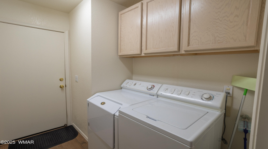 PAX_6840-HDR