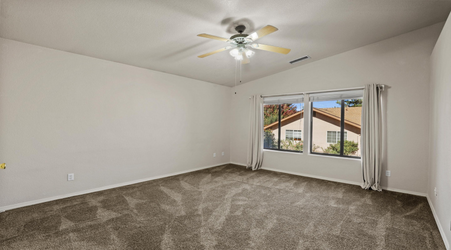 Master Bedroom (1)