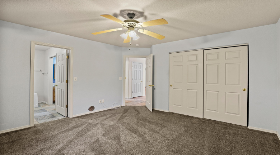 Guest Bedroom 1 (2)