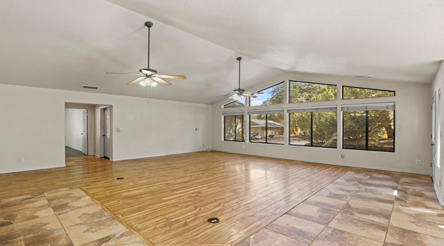 Living Room (3)