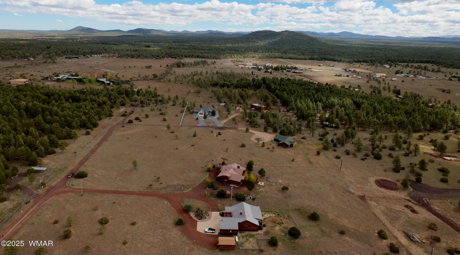 DJI_20251017113200_0015_D