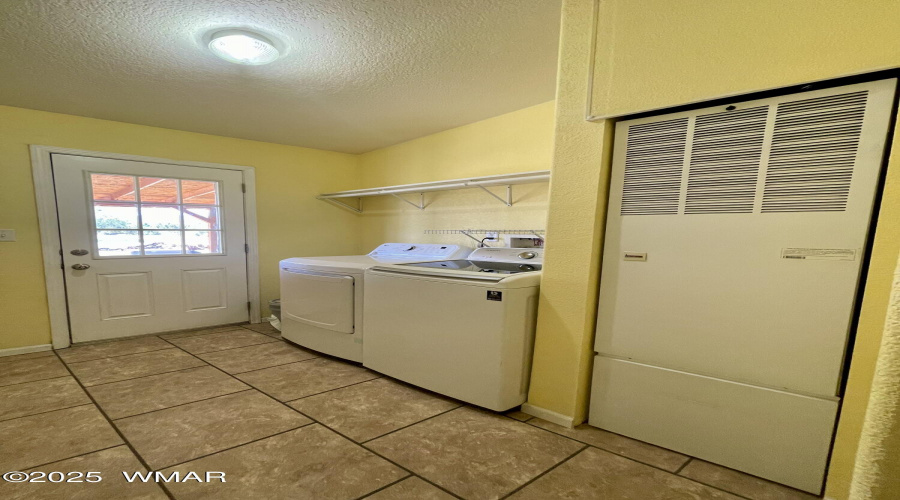 121 W. 10th, Eagar
