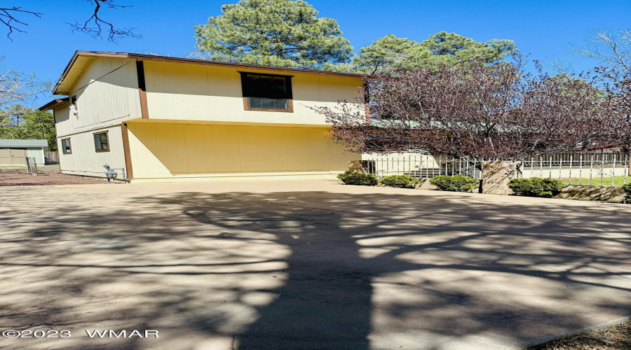 Font driveway