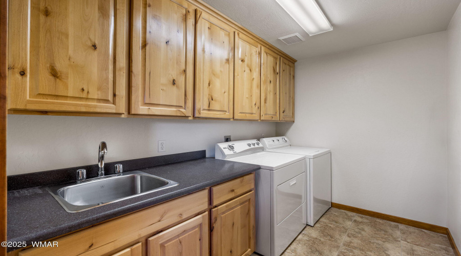 Utility Room with Sink