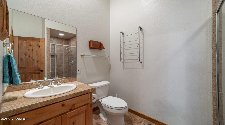 En Suite bedroom2