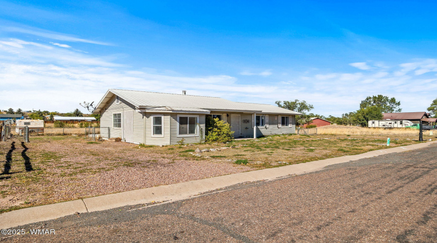 428SElCajonCir-EagarAZ-3