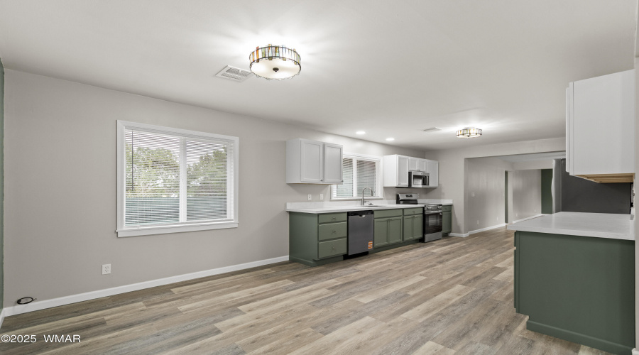 Dining area & Kitchen