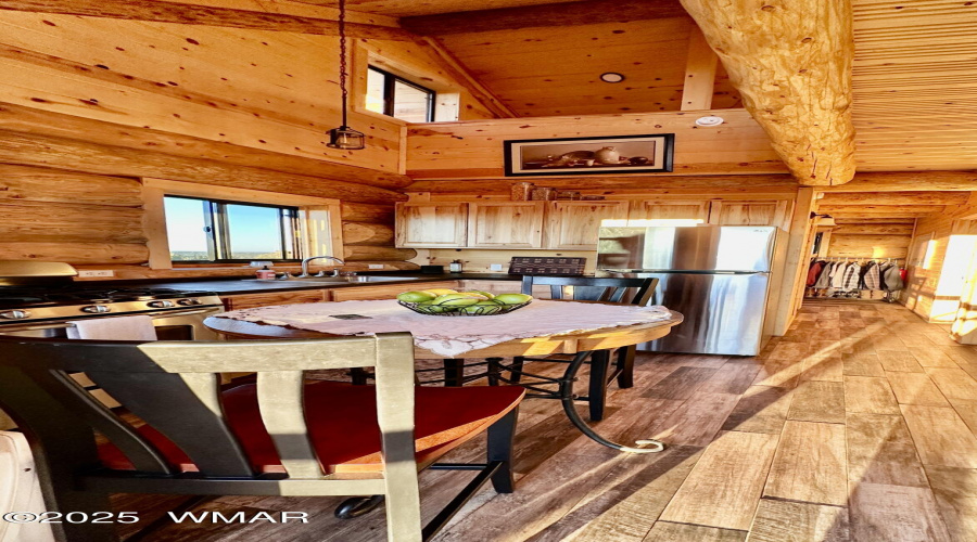 Kitchen/dining area