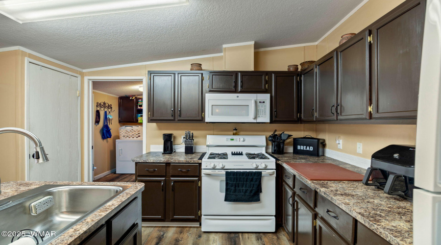 115NPimaDr-Springerville-AZ-Interiors-7