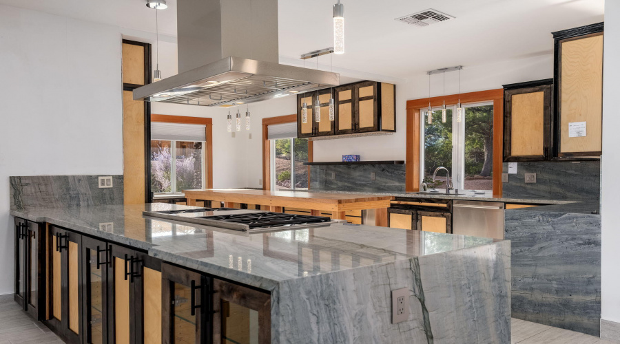 203 S Crescent Moon - 12