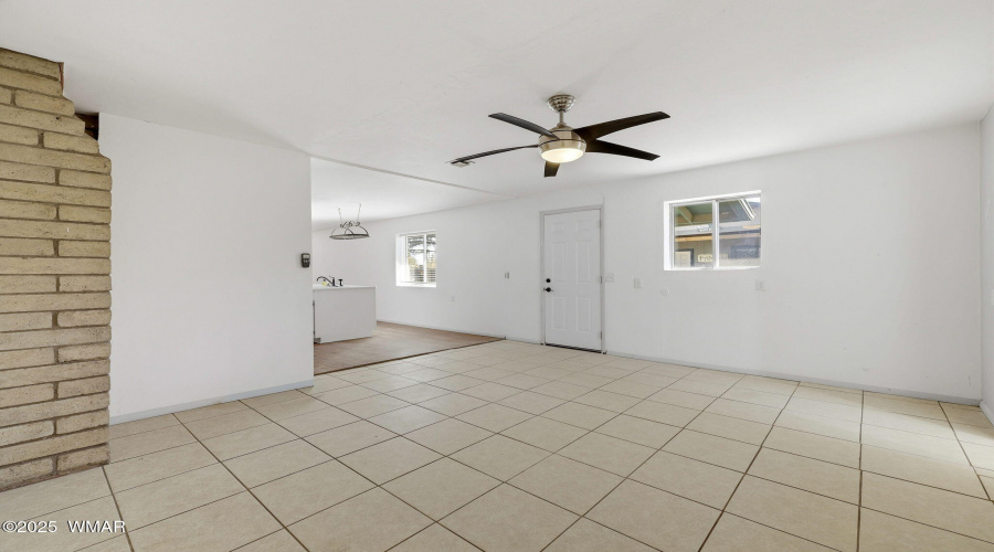 85NButlerSt-EagarAZ-7