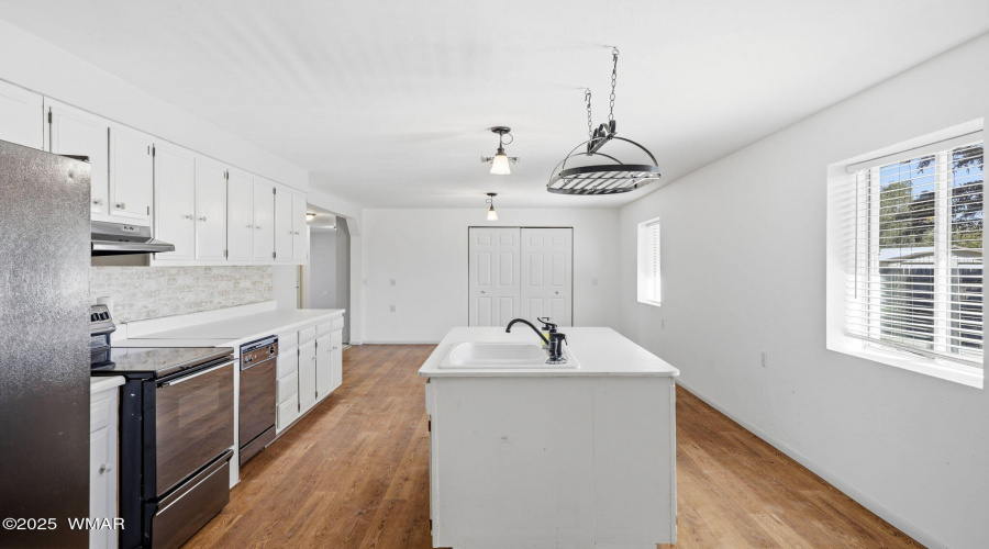 85NButlerSt-EagarAZ-5