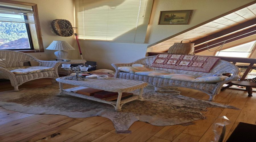 Loft outside of Primary Bed