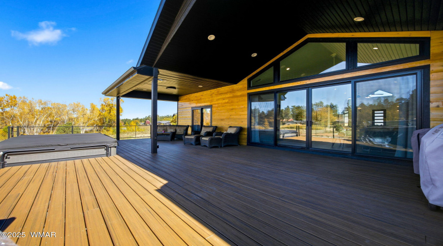 Spacious Back Deck