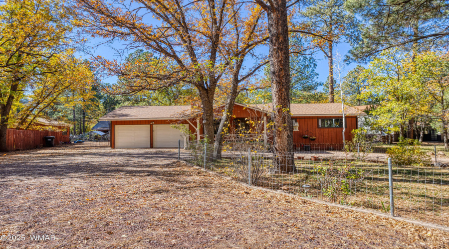 PAX_8893_AuroraHDR2019-edit