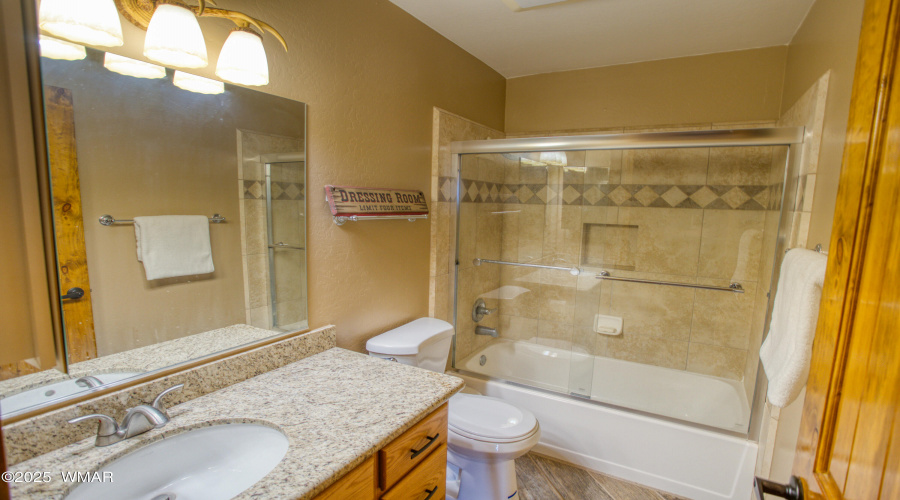 Main House Guest Bath