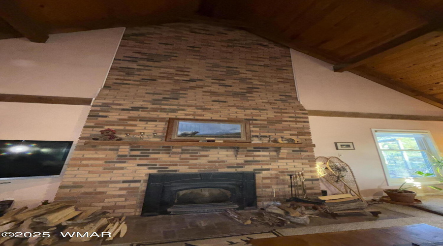 Dining into the Huge great room