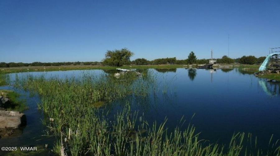 2200 Sq ft Barn w/ chicken quarters