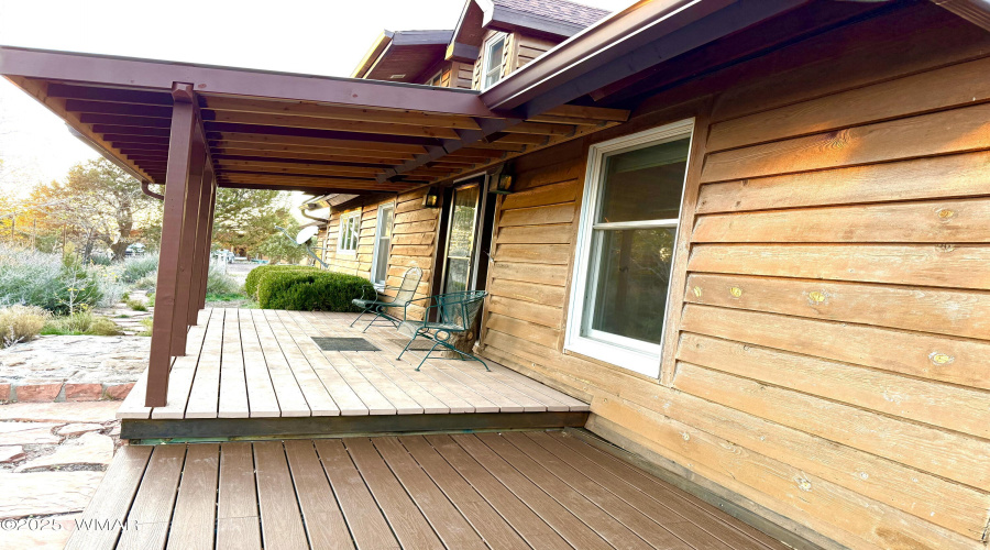 2600 sq ft Hanger/Shop