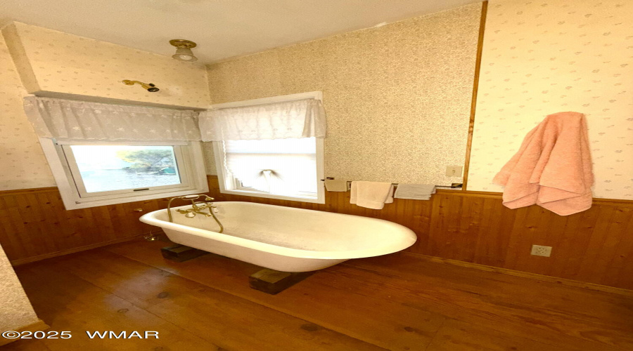 Large Great room & Front door